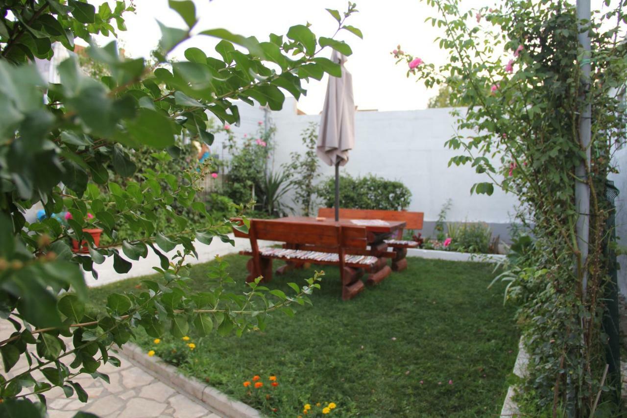 Holiday Home Flora Mostar Eksteriør bilde